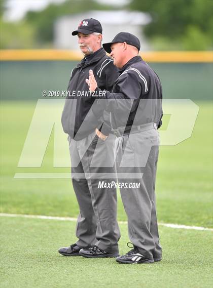 Thumbnail 1 in Celeste vs Windthorst (UIL 2A Region 2 Area Playoff) photogallery.
