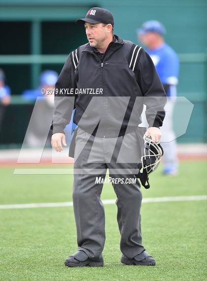 Thumbnail 3 in Celeste vs Windthorst (UIL 2A Region 2 Area Playoff) photogallery.