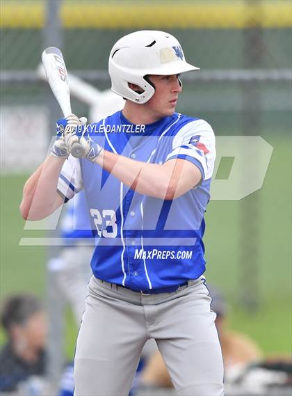Thumbnail 1 in Celeste vs Windthorst (UIL 2A Region 2 Area Playoff) photogallery.