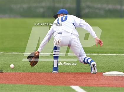 Thumbnail 2 in Celeste vs Windthorst (UIL 2A Region 2 Area Playoff) photogallery.