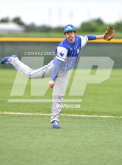 Thumbnail 2 in Celeste vs Windthorst (UIL 2A Region 2 Area Playoff) photogallery.