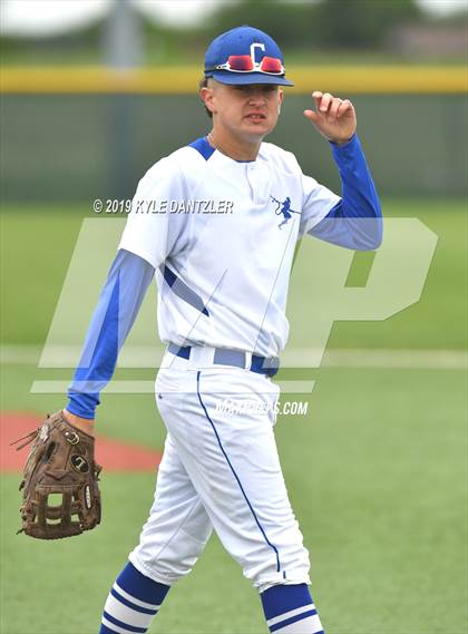 Thumbnail 2 in Celeste vs Windthorst (UIL 2A Region 2 Area Playoff) photogallery.