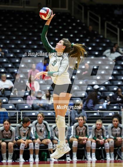Thumbnail 2 in Grand Oaks vs. Prosper (UIL 6A Volleyball Semifinal) photogallery.