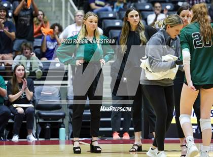 Thumbnail 2 in Grand Oaks vs. Prosper (UIL 6A Volleyball Semifinal) photogallery.