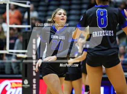 Thumbnail 3 in Grand Oaks vs. Prosper (UIL 6A Volleyball Semifinal) photogallery.