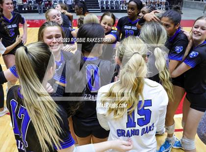Thumbnail 1 in Grand Oaks vs. Prosper (UIL 6A Volleyball Semifinal) photogallery.