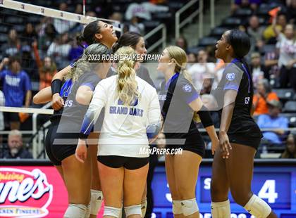 Thumbnail 3 in Grand Oaks vs. Prosper (UIL 6A Volleyball Semifinal) photogallery.