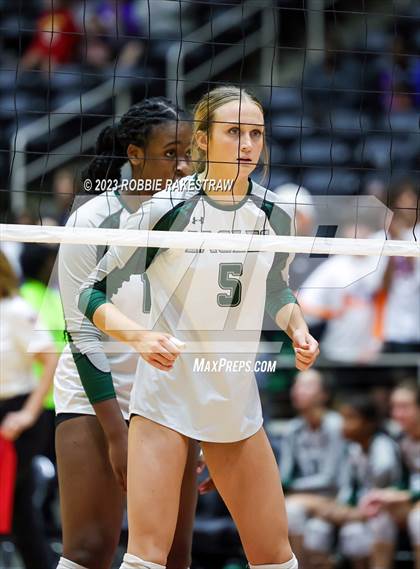Thumbnail 2 in Grand Oaks vs. Prosper (UIL 6A Volleyball Semifinal) photogallery.