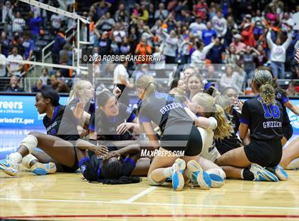 Thumbnail 3 in Grand Oaks vs. Prosper (UIL 6A Volleyball Semifinal) photogallery.