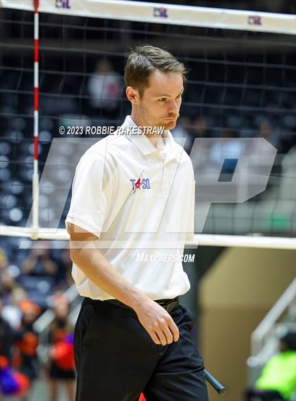 Thumbnail 3 in Grand Oaks vs. Prosper (UIL 6A Volleyball Semifinal) photogallery.