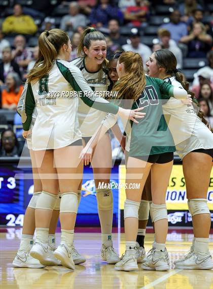 Thumbnail 1 in Grand Oaks vs. Prosper (UIL 6A Volleyball Semifinal) photogallery.