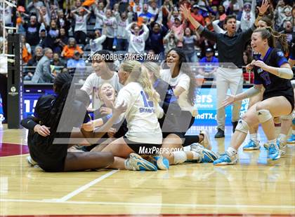 Thumbnail 2 in Grand Oaks vs. Prosper (UIL 6A Volleyball Semifinal) photogallery.