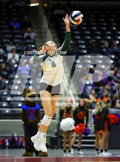 Thumbnail 3 in Grand Oaks vs. Prosper (UIL 6A Volleyball Semifinal) photogallery.