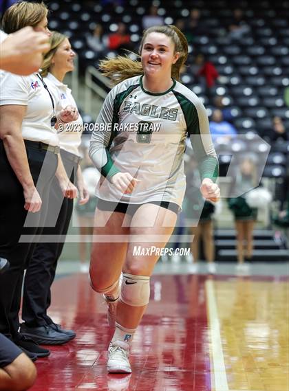 Thumbnail 2 in Grand Oaks vs. Prosper (UIL 6A Volleyball Semifinal) photogallery.