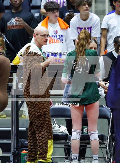 Thumbnail 1 in Grand Oaks vs. Prosper (UIL 6A Volleyball Semifinal) photogallery.