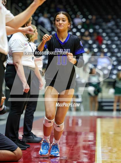 Thumbnail 1 in Grand Oaks vs. Prosper (UIL 6A Volleyball Semifinal) photogallery.