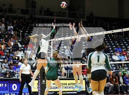 Thumbnail 1 in Grand Oaks vs. Prosper (UIL 6A Volleyball Semifinal) photogallery.
