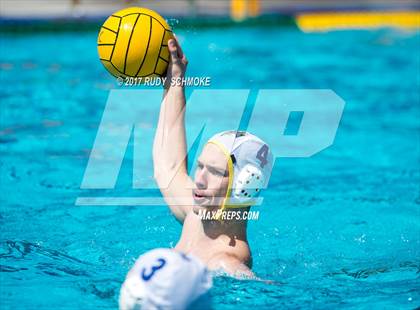 Thumbnail 2 in Elsinore vs. Newberg photogallery.