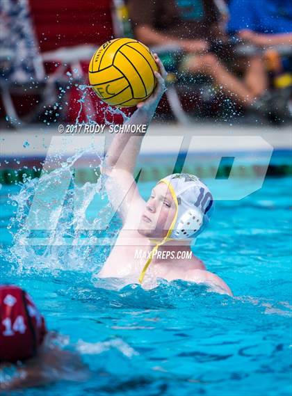 Thumbnail 2 in Elsinore vs. Newberg photogallery.