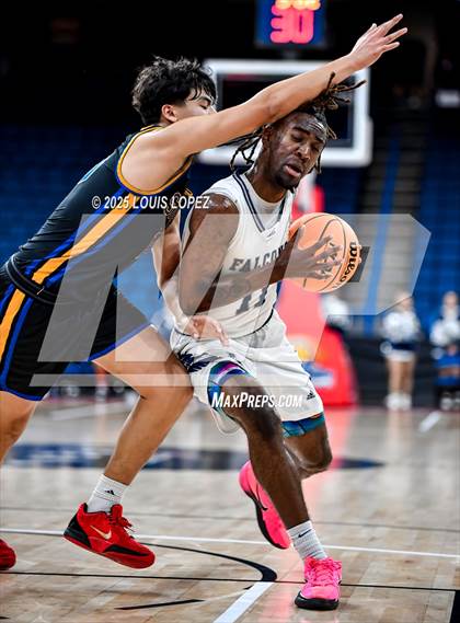 Thumbnail 3 in Aquinas vs. San Dimas (CIF SS DIV 3A Championship) photogallery.