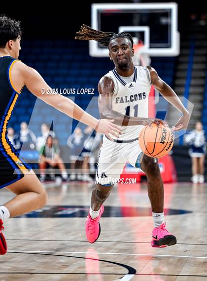 Thumbnail 2 in Aquinas vs. San Dimas (CIF SS DIV 3A Championship) photogallery.