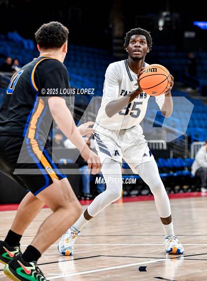 Thumbnail 3 in Aquinas vs. San Dimas (CIF SS DIV 3A Championship) photogallery.