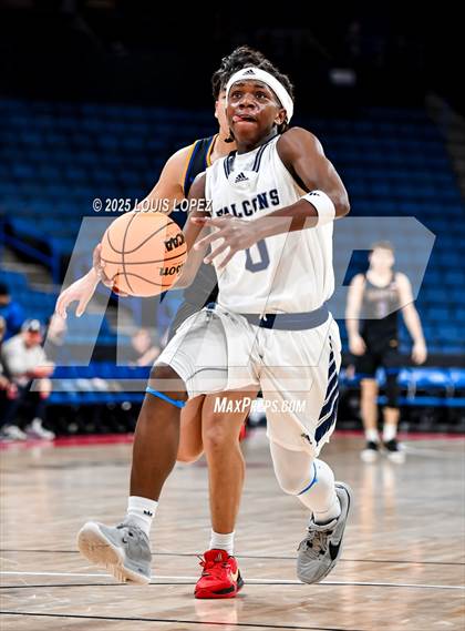 Thumbnail 2 in Aquinas vs. San Dimas (CIF SS DIV 3A Championship) photogallery.