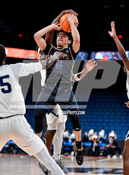 Thumbnail 3 in Aquinas vs. San Dimas (CIF SS DIV 3A Championship) photogallery.