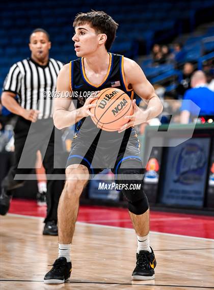 Thumbnail 2 in Aquinas vs. San Dimas (CIF SS DIV 3A Championship) photogallery.