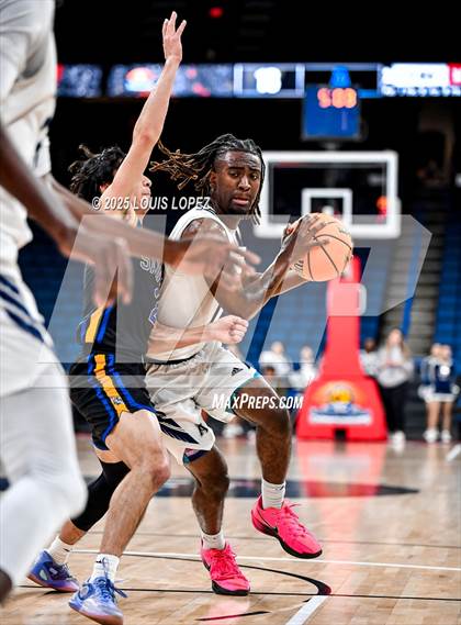 Thumbnail 3 in Aquinas vs. San Dimas (CIF SS DIV 3A Championship) photogallery.