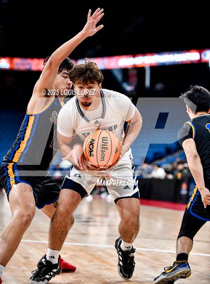 Thumbnail 2 in Aquinas vs. San Dimas (CIF SS DIV 3A Championship) photogallery.