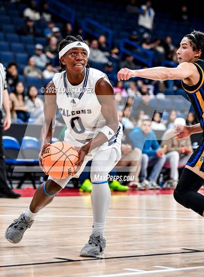 Thumbnail 2 in Aquinas vs. San Dimas (CIF SS DIV 3A Championship) photogallery.