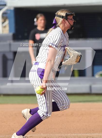 Thumbnail 2 in Spanish Fork vs. Lehi (UHSAA 5A Final Game 1) photogallery.