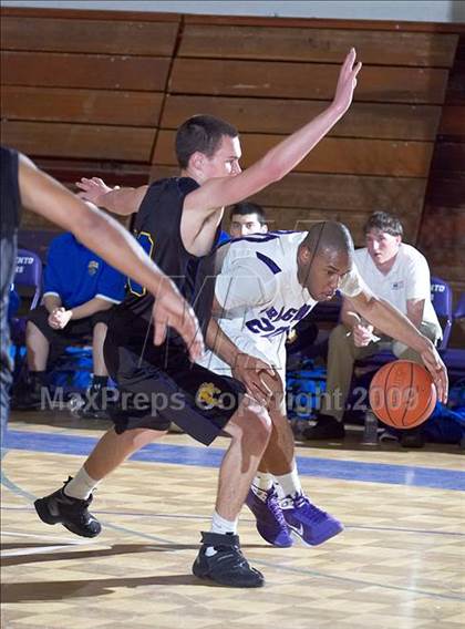 Thumbnail 3 in Lincoln @ Sacramento (CIF SJS D3 Playoffs) photogallery.
