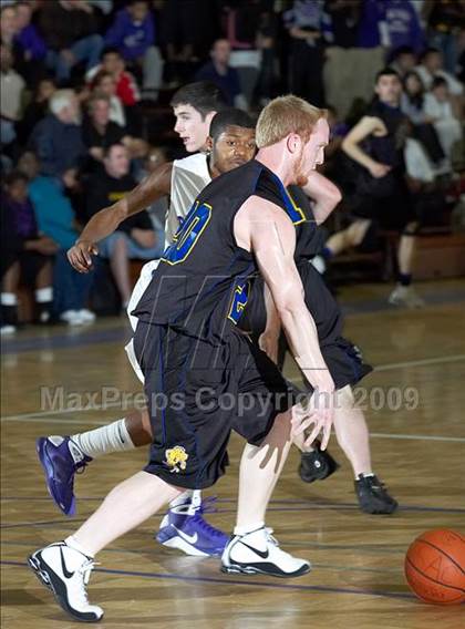 Thumbnail 3 in Lincoln @ Sacramento (CIF SJS D3 Playoffs) photogallery.