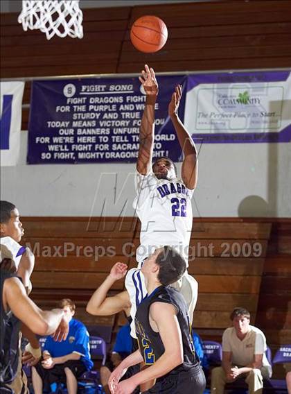 Thumbnail 3 in Lincoln @ Sacramento (CIF SJS D3 Playoffs) photogallery.