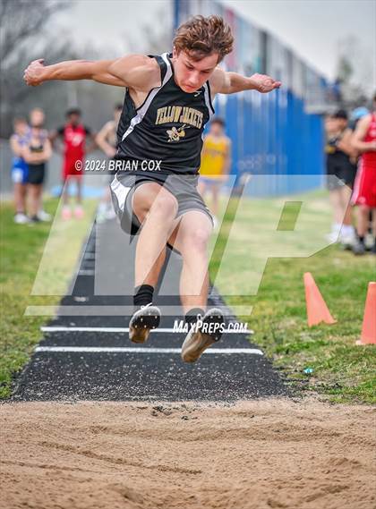 Thumbnail 1 in Jr Bomber Relays (Long Jump) photogallery.