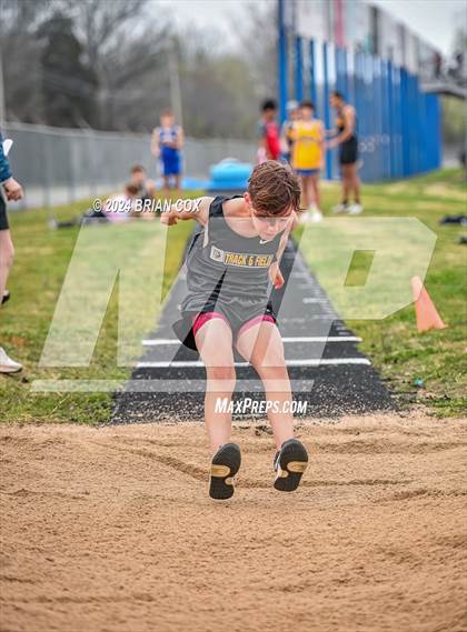 Thumbnail 1 in Jr Bomber Relays (Long Jump) photogallery.