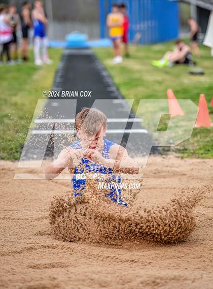 Thumbnail 1 in Jr Bomber Relays (Long Jump) photogallery.
