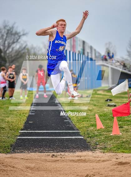 Thumbnail 1 in Jr Bomber Relays (Long Jump) photogallery.