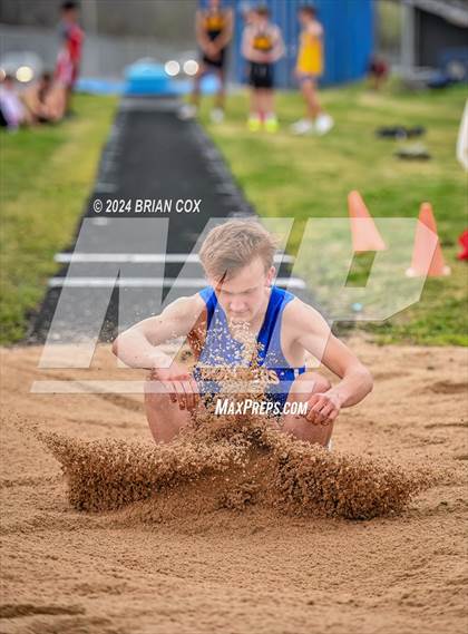 Thumbnail 1 in Jr Bomber Relays (Long Jump) photogallery.