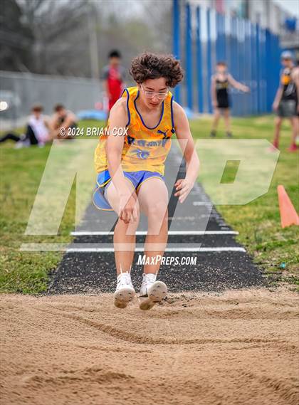 Thumbnail 1 in Jr Bomber Relays (Long Jump) photogallery.