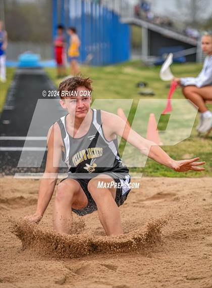 Thumbnail 2 in Jr Bomber Relays (Long Jump) photogallery.