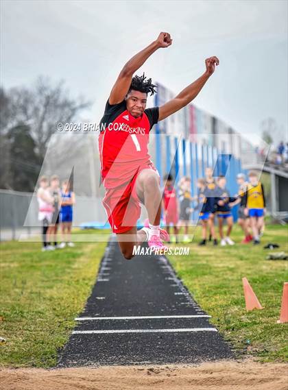 Thumbnail 2 in Jr Bomber Relays (Long Jump) photogallery.