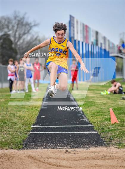 Thumbnail 2 in Jr Bomber Relays (Long Jump) photogallery.