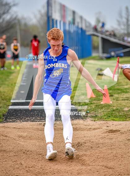 Thumbnail 2 in Jr Bomber Relays (Long Jump) photogallery.