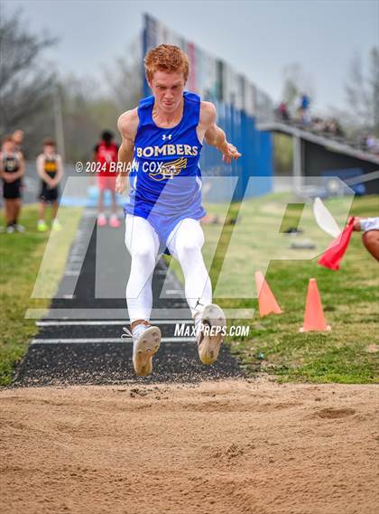 Thumbnail 1 in Jr Bomber Relays (Long Jump) photogallery.