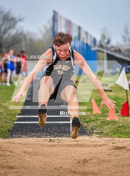 Thumbnail 1 in Jr Bomber Relays (Long Jump) photogallery.