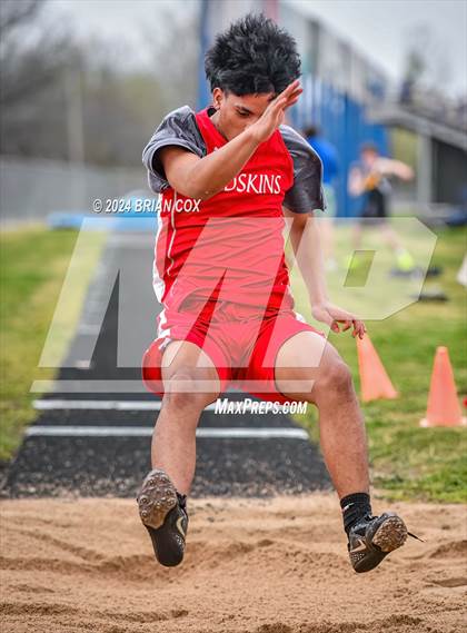 Thumbnail 3 in Jr Bomber Relays (Long Jump) photogallery.