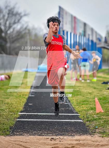 Thumbnail 2 in Jr Bomber Relays (Long Jump) photogallery.
